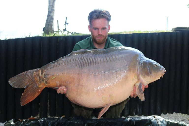 Lesmont Fishing Lake Europes Best Carp Fishing